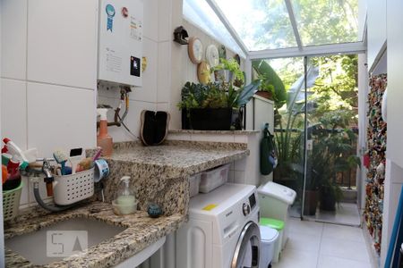 Apartamento à venda com 85m², 2 quartos e 2 vagasÁrea de Serviço