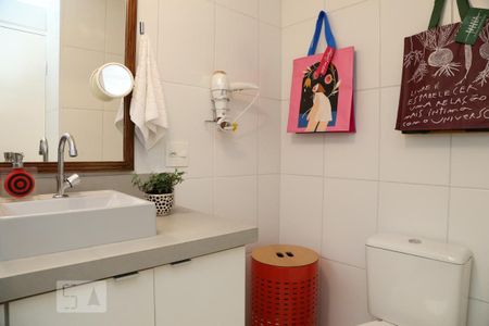 Apartamento à venda com 85m², 2 quartos e 2 vagasBanheiro da Suíte