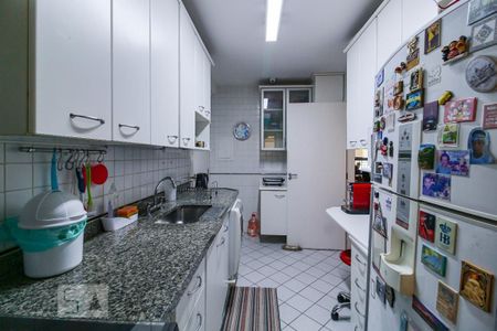 Apartamento à venda com 90m², 3 quartos e 2 vagasCozinha