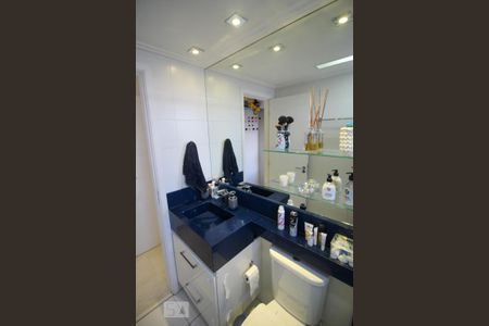 Apartamento à venda com 57m², 2 quartos e 1 vaga Apartamento à venda com 57m², 2 quartos e 1 vagaBanheiro da Suíte