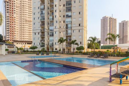 Apartamento à venda com 55m², 2 quartos e 1 vaga Apartamento à venda com 55m², 2 quartos e 1 vagaÁrea comum - Piscina