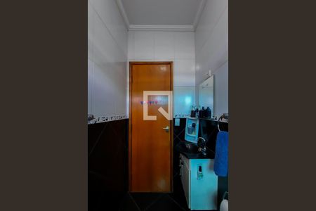 Casa à venda com 269m², 3 quartos e 2 vagas Casa à venda com 269m², 3 quartos e 2 vagasBanheiro Social