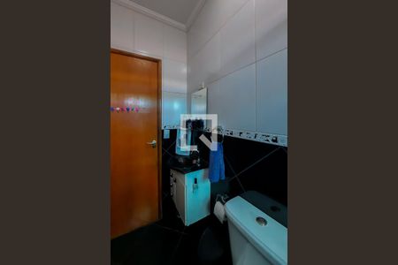 Casa à venda com 269m², 3 quartos e 2 vagas Casa à venda com 269m², 3 quartos e 2 vagasBanheiro Social