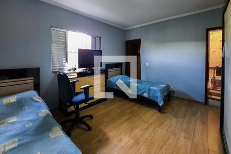 Casa à venda com 269m², 3 quartos e 2 vagas Casa à venda com 269m², 3 quartos e 2 vagasQuarto 1