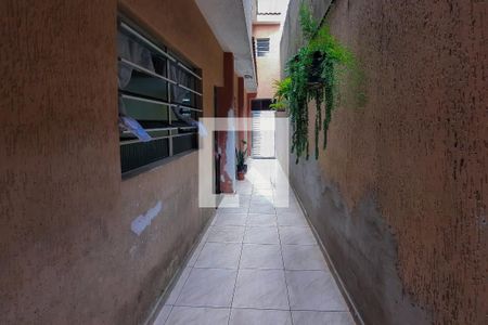 Casa à venda com 269m², 3 quartos e 2 vagas Casa à venda com 269m², 3 quartos e 2 vagasCorredor