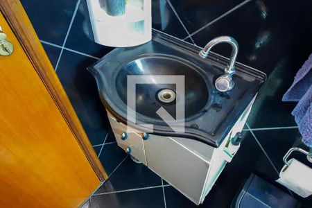 Casa à venda com 269m², 3 quartos e 2 vagas Casa à venda com 269m², 3 quartos e 2 vagasBanheiro Social