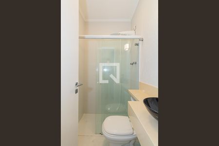 Casa à venda com 290m², 4 quartos e 5 vagas Casa à venda com 290m², 4 quartos e 5 vagasBanheiro da Suíte 3