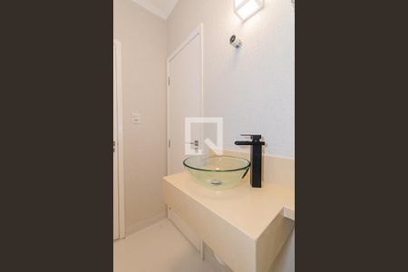 Casa à venda com 290m², 4 quartos e 5 vagas Casa à venda com 290m², 4 quartos e 5 vagasBanheiro da Suíte 2