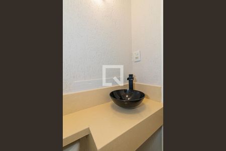 Casa à venda com 290m², 4 quartos e 5 vagas Casa à venda com 290m², 4 quartos e 5 vagasBanheiro da Suíte 3