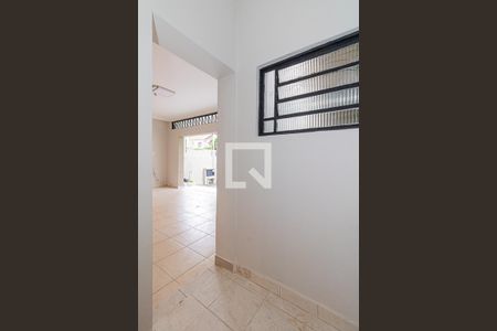 Casa à venda com 290m², 4 quartos e 5 vagas Casa à venda com 290m², 4 quartos e 5 vagasQuarto da Garagem