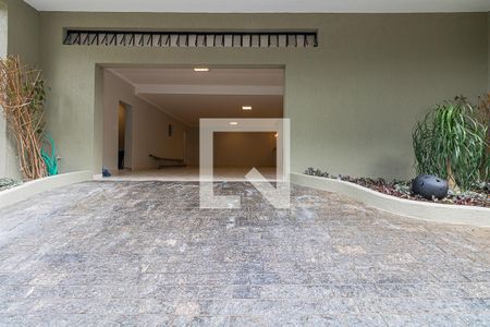 Casa à venda com 290m², 4 quartos e 5 vagas Casa à venda com 290m², 4 quartos e 5 vagasEntrada