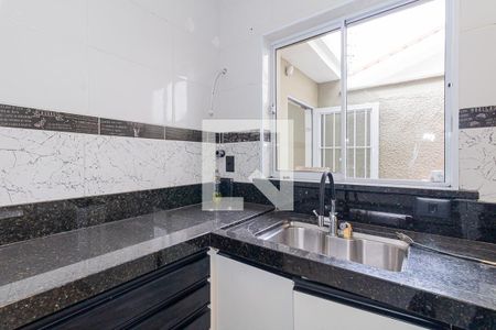 Casa à venda com 290m², 4 quartos e 5 vagas Casa à venda com 290m², 4 quartos e 5 vagasCozinha
