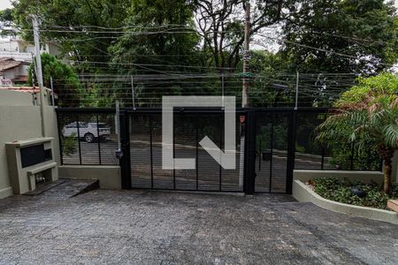 Casa à venda com 290m², 4 quartos e 5 vagas Casa à venda com 290m², 4 quartos e 5 vagasEntrada
