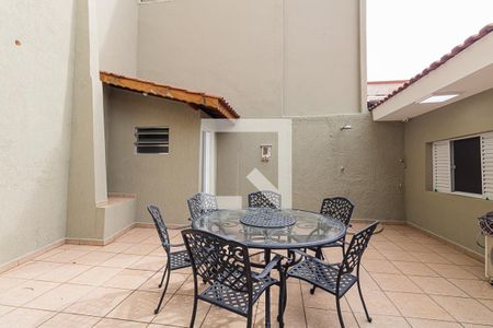 Casa à venda com 290m², 4 quartos e 5 vagas Casa à venda com 290m², 4 quartos e 5 vagasChurrasqueira