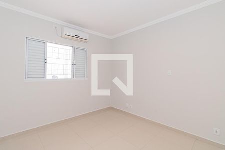 Suíte de casa à venda com 4 quartos, 290m² em Vila Albertina, São Paulo