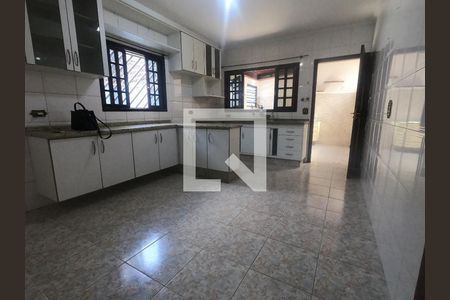 Casa à venda com 3 quartos, 150m² em Vila Harmonia, Guarulhos