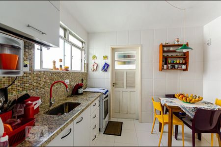 Apartamento à venda com 72m², 2 quartos e 1 vagaCozinha 