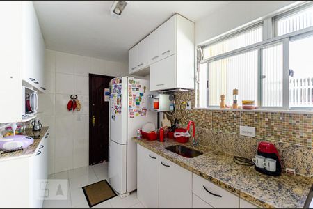 Apartamento à venda com 72m², 2 quartos e 1 vagaCozinha 