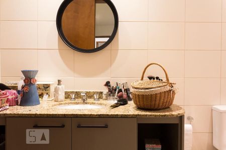 Casa de condomínio à venda com 305m², 6 quartos e 3 vagasBanheiro da Suíte 4