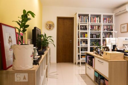 Casa de condomínio à venda com 305m², 6 quartos e 3 vagasSuíte 4