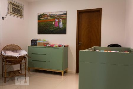 Casa de condomínio à venda com 305m², 6 quartos e 3 vagasSuíte 3