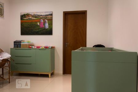 Casa de condomínio à venda com 305m², 6 quartos e 3 vagasSuíte 3