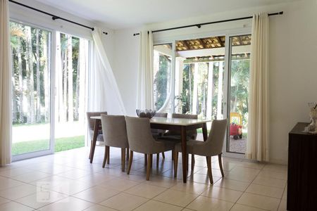 Sala de casa de condomínio à venda com 6 quartos, 305m² em Vargem Grande, Rio de Janeiro