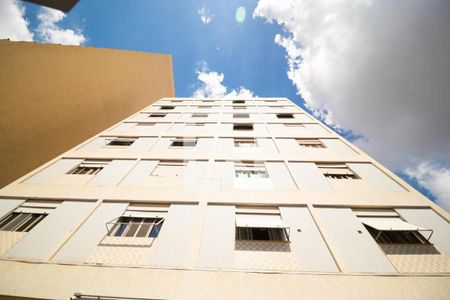 Apartamento para alugar com 99m², 2 quartos e 1 vagaFachada