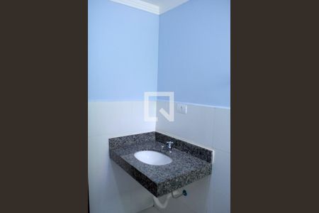 Banheiro da Suíte de casa para alugar com 2 quartos, 110m² em Chácara Mafalda, São Paulo