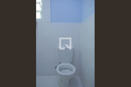 Banheiro da Suíte de casa para alugar com 2 quartos, 110m² em Chácara Mafalda, São Paulo