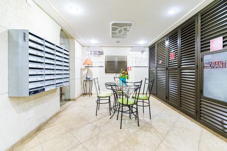 Apartamento à venda com 77m², 2 quartos e 1 vagaHall