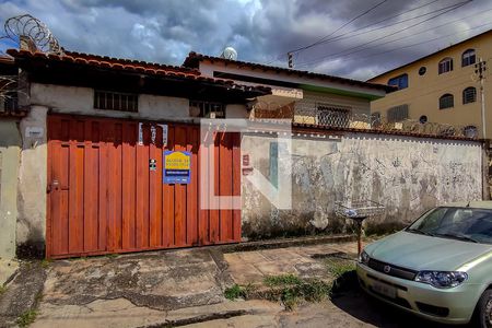 Casa à venda com 360m², 3 quartos e 5 vagasFachada