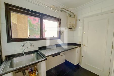 Apartamento à venda com 220m², 4 quartos e 4 vagasLavanderia