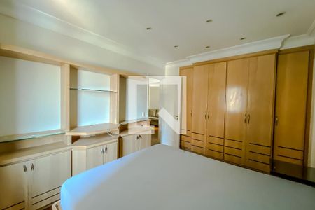 Apartamento à venda com 220m², 4 quartos e 4 vagasSuite 2