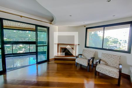 Apartamento à venda com 220m², 4 quartos e 4 vagasSala