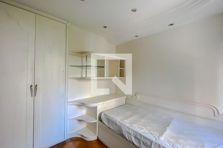 Apartamento à venda com 220m², 4 quartos e 4 vagasQuarto2