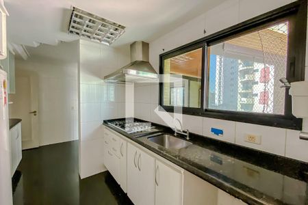 Apartamento à venda com 220m², 4 quartos e 4 vagasCozinha