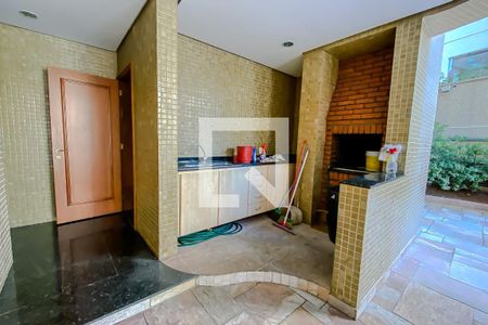 Apartamento à venda com 220m², 4 quartos e 4 vagasÁrea comum - Churrasqueira