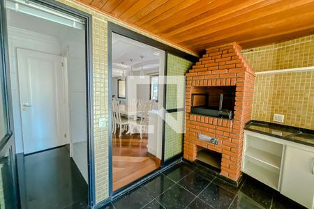 Apartamento à venda com 220m², 4 quartos e 4 vagasVaranda Gourmet