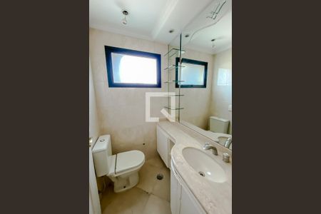 Apartamento à venda com 220m², 4 quartos e 4 vagasBanheiro da Suite