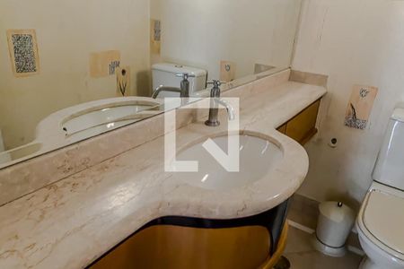 Apartamento à venda com 220m², 4 quartos e 4 vagasLavabo