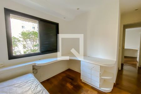 Apartamento à venda com 220m², 4 quartos e 4 vagasQuarto2
