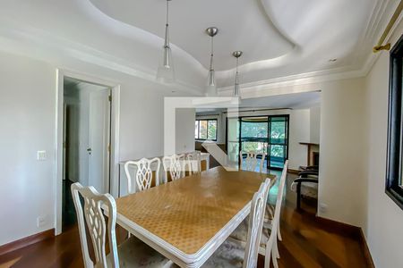 Apartamento à venda com 220m², 4 quartos e 4 vagasSala