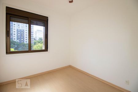 Quarto  de apartamento para alugar com 2 quartos, 80m² em Moinhos de Vento, Porto Alegre