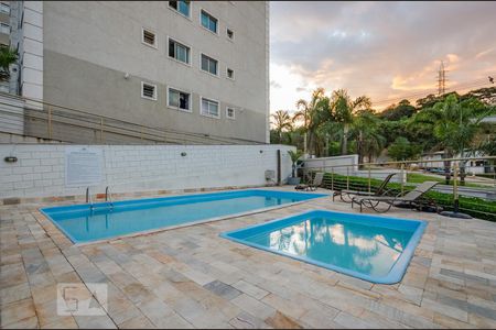 Apartamento para alugar com 60m², 2 quartos e 1 vagaPiscina