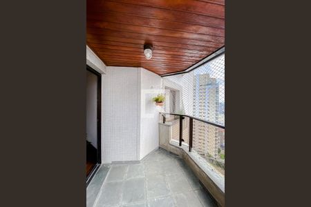 Apartamento à venda com 160m², 4 quartos e 2 vagasvaranda