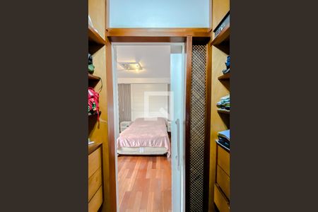 Apartamento à venda com 160m², 4 quartos e 2 vagasQuarto