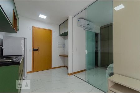 Sala/Cozinha de apartamento para alugar com 1 quarto, 31m² em Barra, Salvador