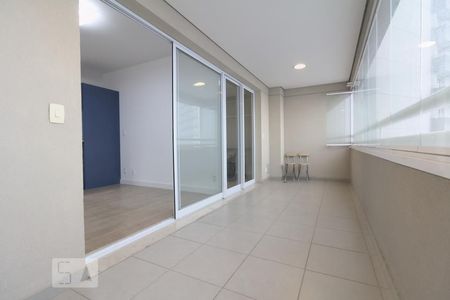 Apartamento à venda com 67m², 2 quartos e 1 vagaSacada