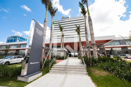 Apartamento à venda com 58m², 2 quartos e 1 vagaFachada do Condomínio 1